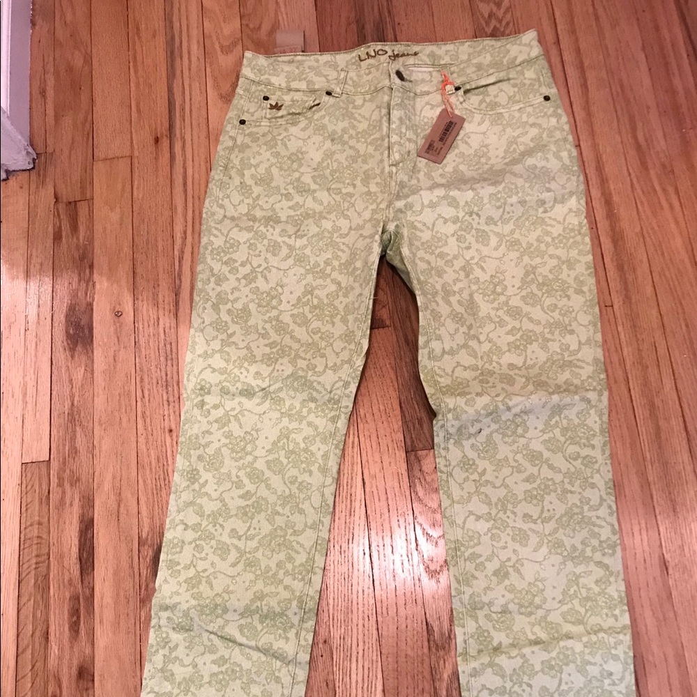 LNO Jeans in Green Willow Lace Size 14/32